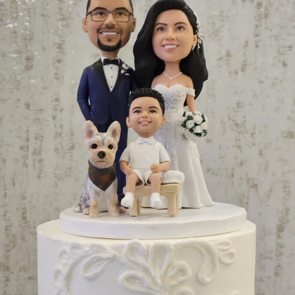 4 Person or Pet Gift For Family Fully Customizable Custom Bobblehead With Text - bestcustombobbleheads